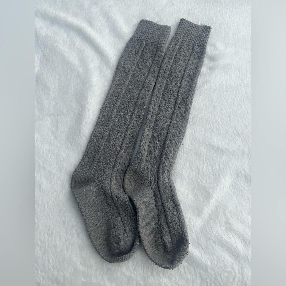 Gray Cable Knit Men's Socks